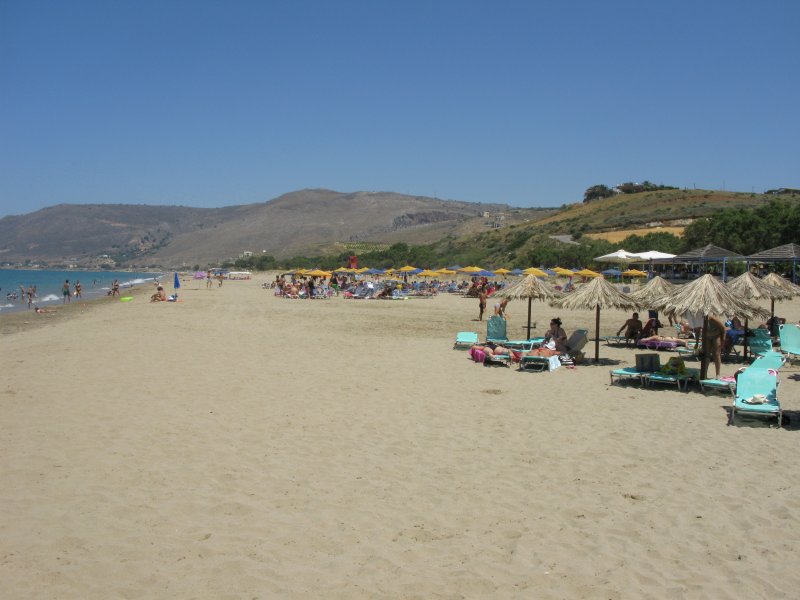Petres-Episkopi is a very large sandy beach that ends at Georgioupolis - Petres-Episkopi is a very large sandy beach that ends at Georgioupolis