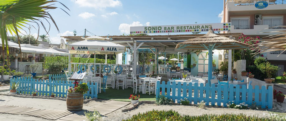 Sonio Beach-Restaurang-Pool-Bar